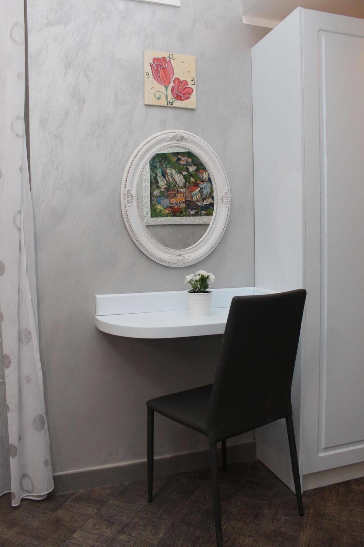 Residenza Nicola Amore Naples